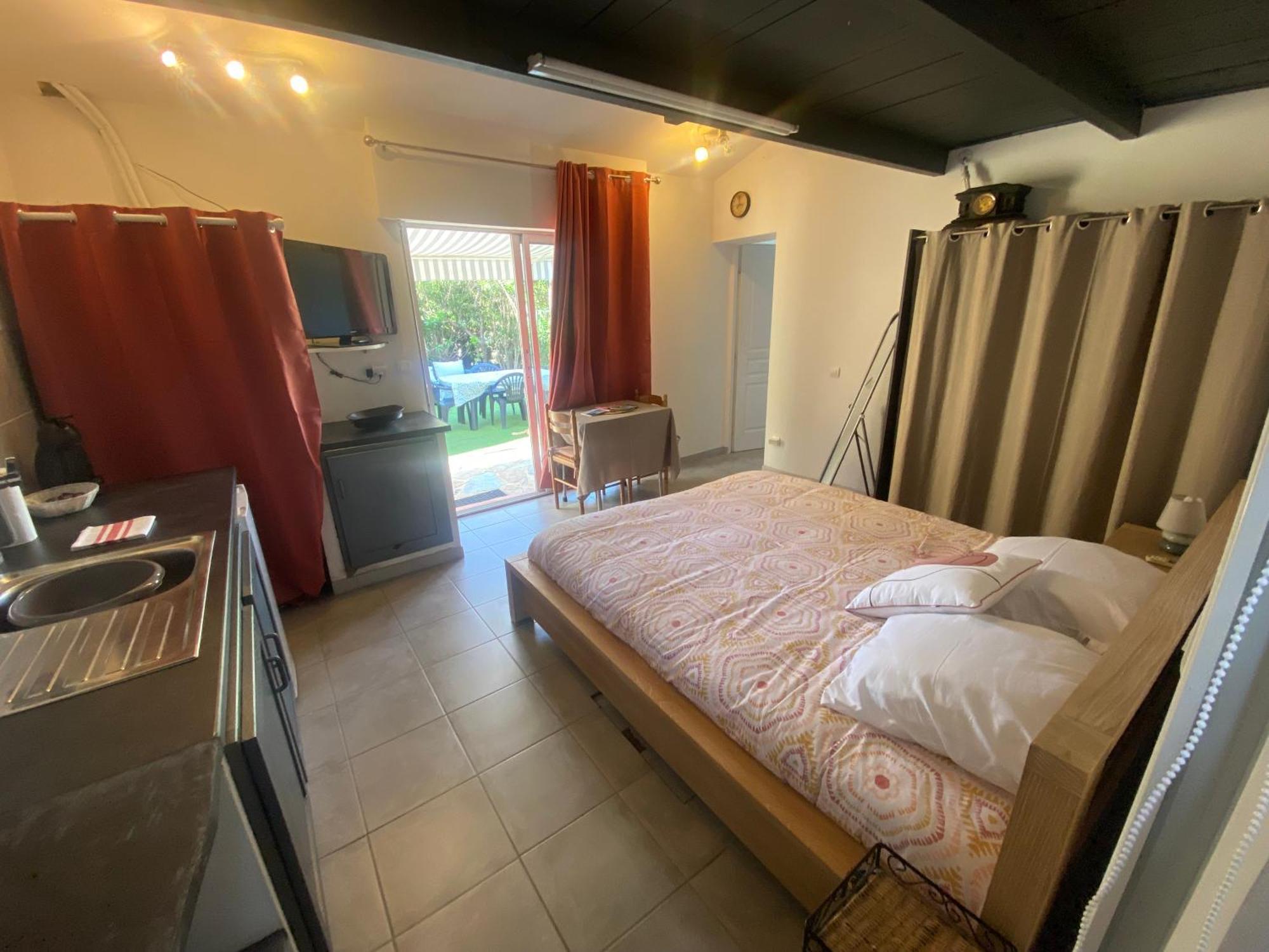 Proche Ajaccio Maisonnette Independante 4 Personnes Au Calme Alata Esterno foto