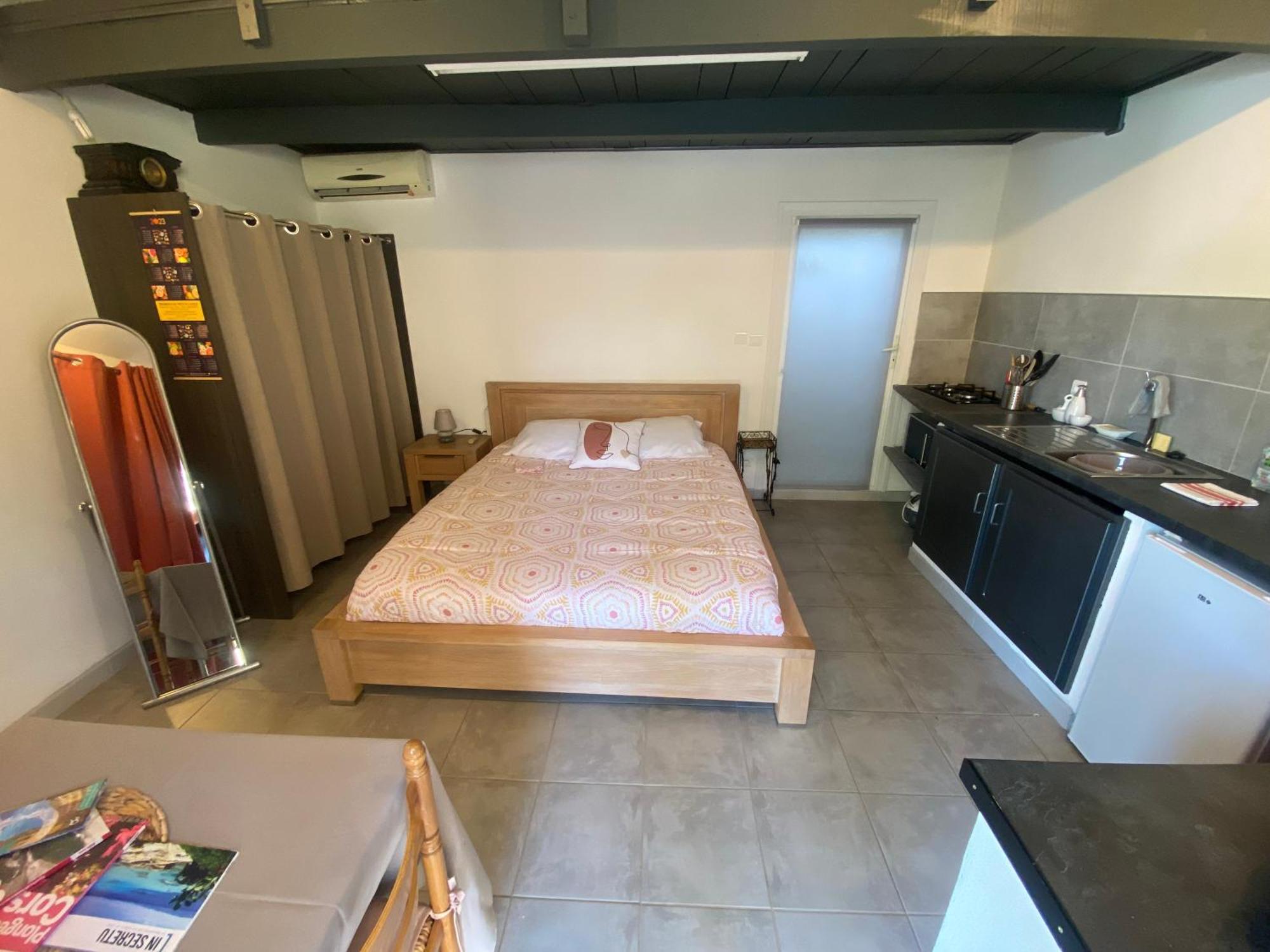 Proche Ajaccio Maisonnette Independante 4 Personnes Au Calme Alata Esterno foto